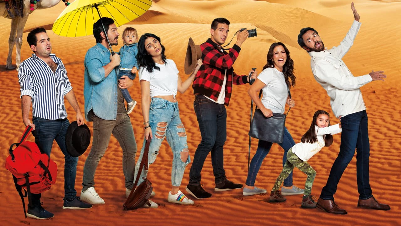 De viaje con los Derbez — backdrops 6