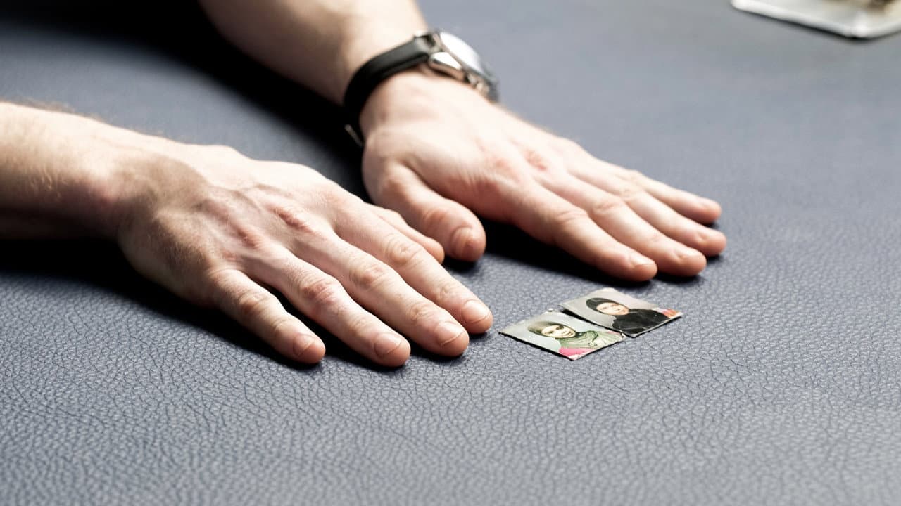 Criminal: UK — backdrops 1