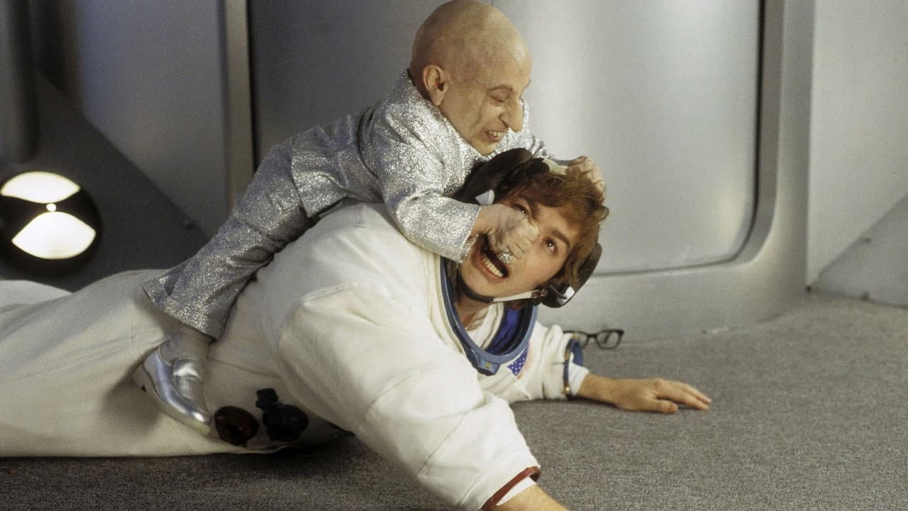 Austin Powers: The Spy Who Shagged Me — backdrops 5