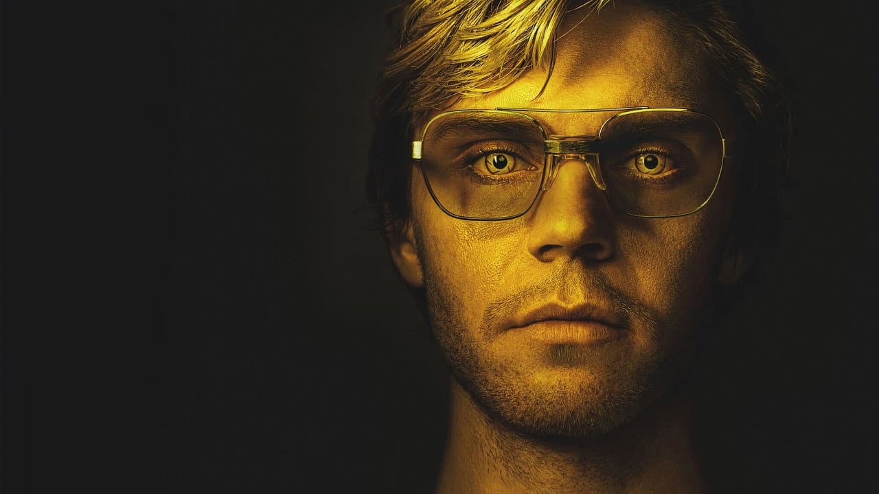 DAHMER - Monster: The Jeffrey Dahmer Story — backdrops 1