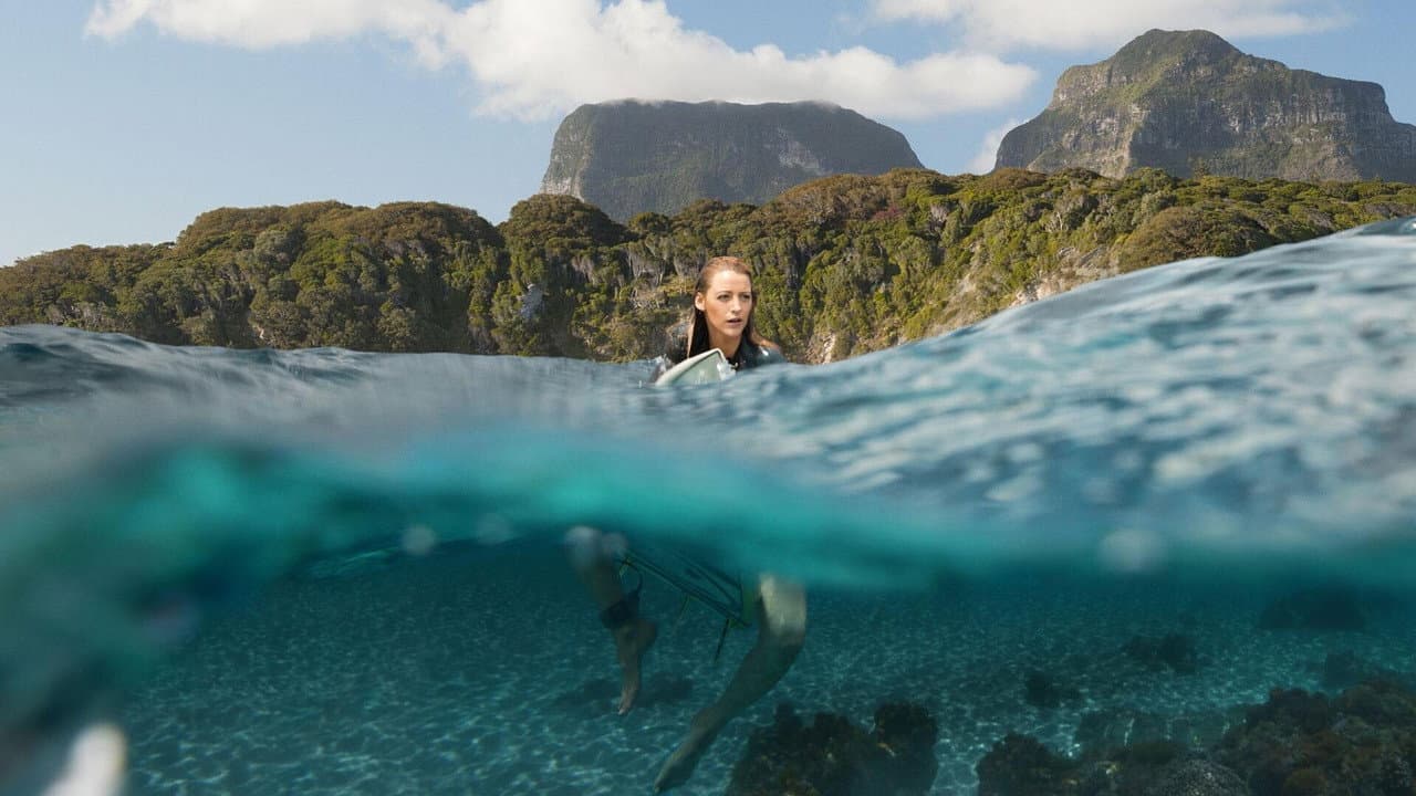 The Shallows — backdrops 8