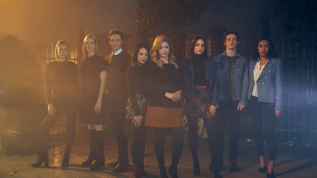 Pretty Little Liars: The Perfectionists — backdrops 6