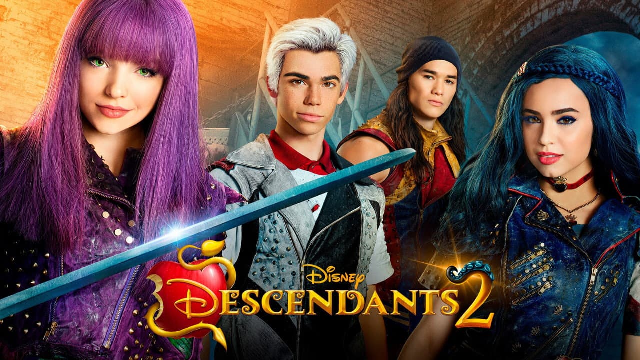 Descendants 2 — backdrops with title 1