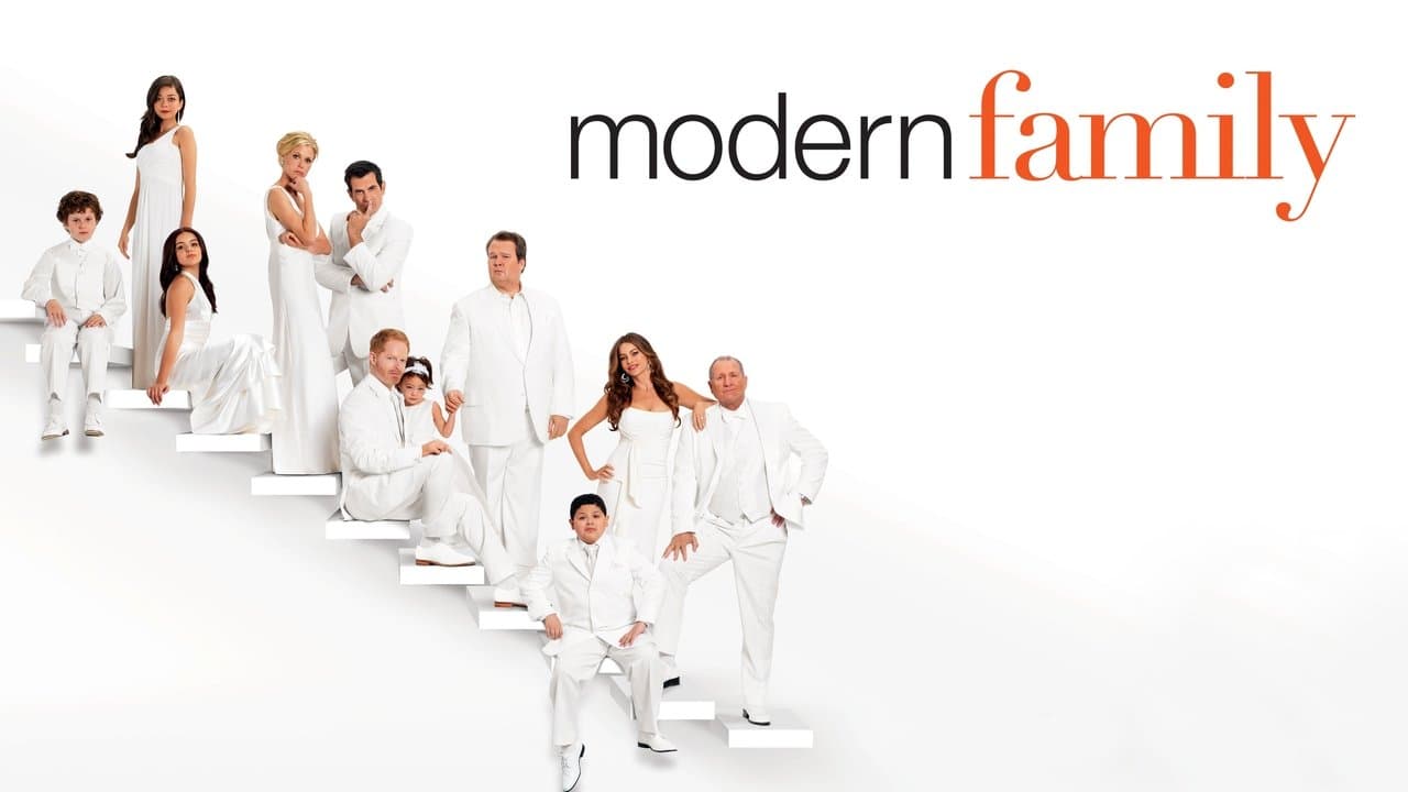 Modern Family — backdrops with title 2