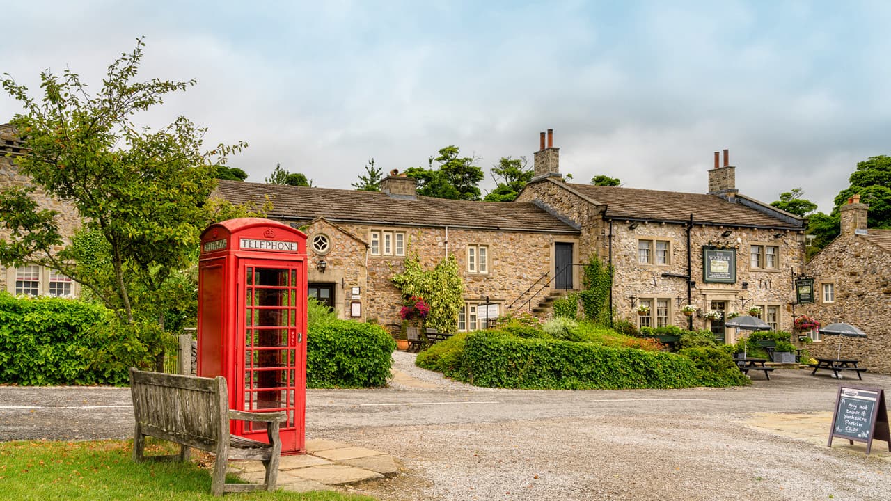 Emmerdale — backdrops 4