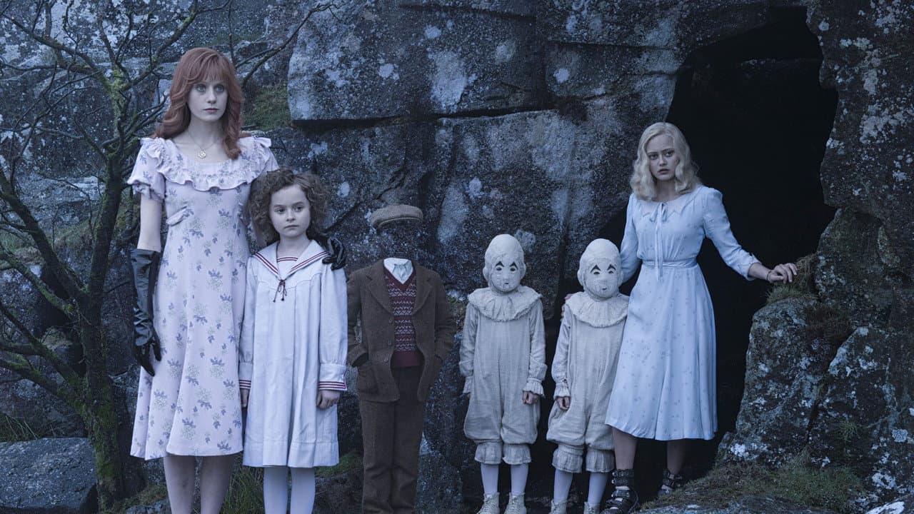 Miss Peregrine's Home for Peculiar Children — backdrops 7