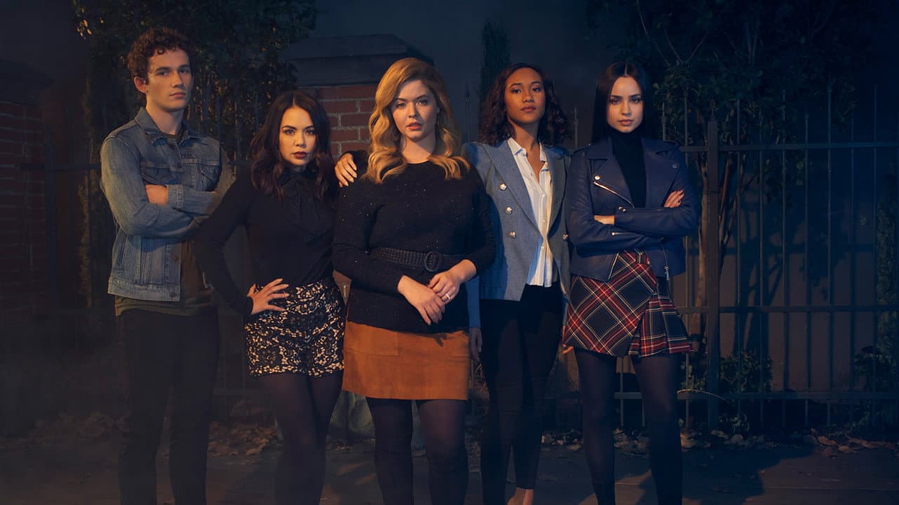 Pretty Little Liars: The Perfectionists — backdrops 7