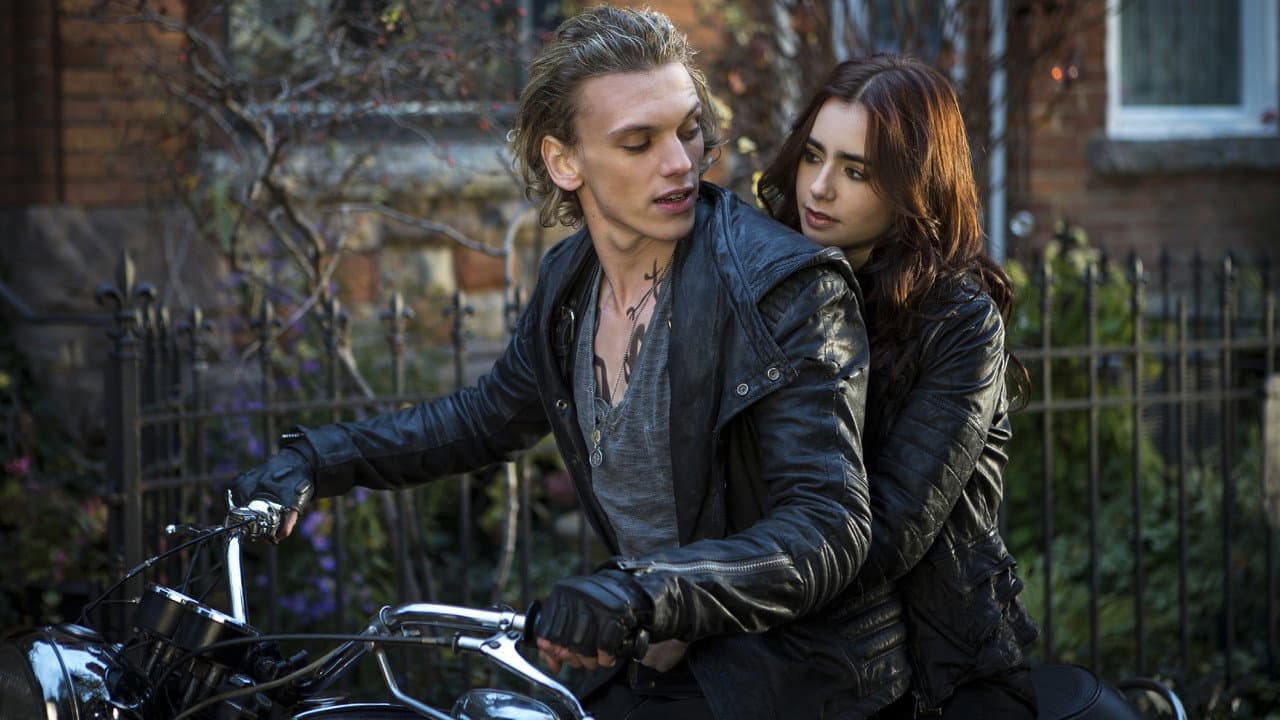 The Mortal Instruments: City of Bones — backdrops 7