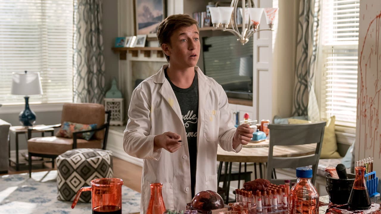 Santa Clarita Diet — backdrops 6