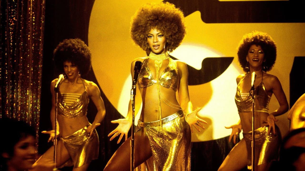 Austin Powers in Goldmember — backdrops 8