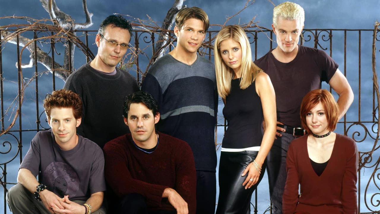 Buffy the Vampire Slayer — backdrops 7