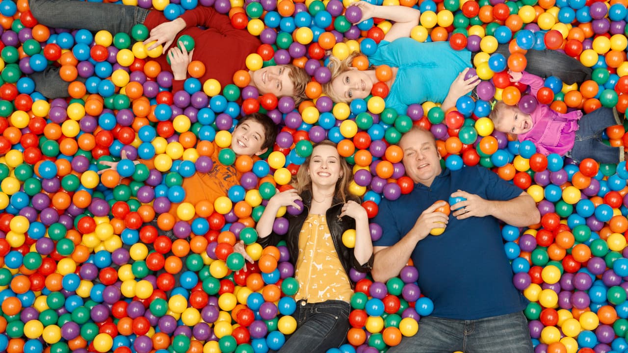 Good Luck Charlie — backdrops 1