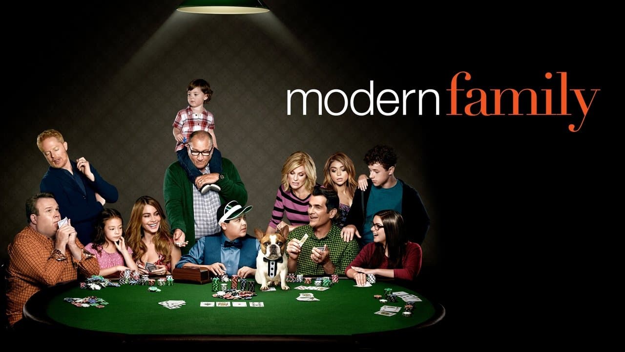 Modern Family — backdrops with title 6
