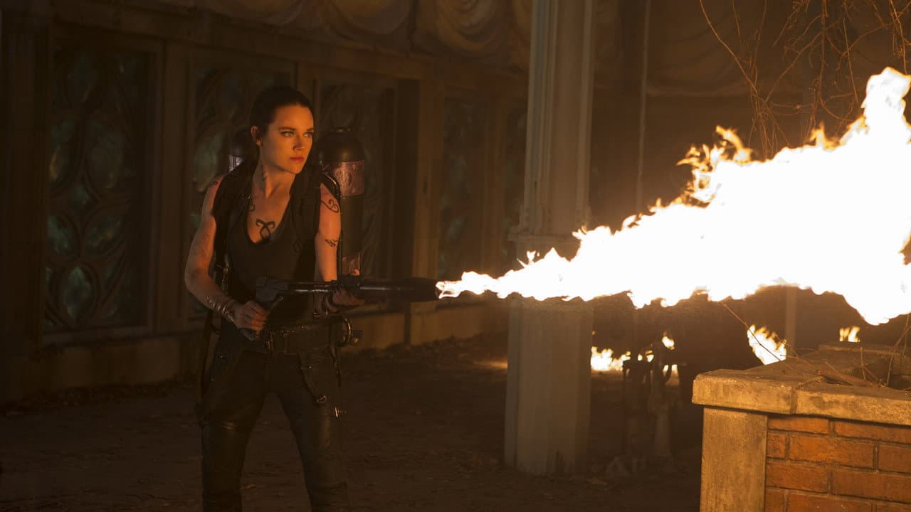 The Mortal Instruments: City of Bones — backdrops 6
