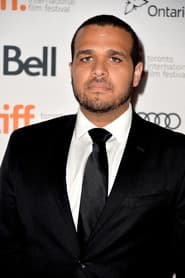 Photo of Aaron Burns