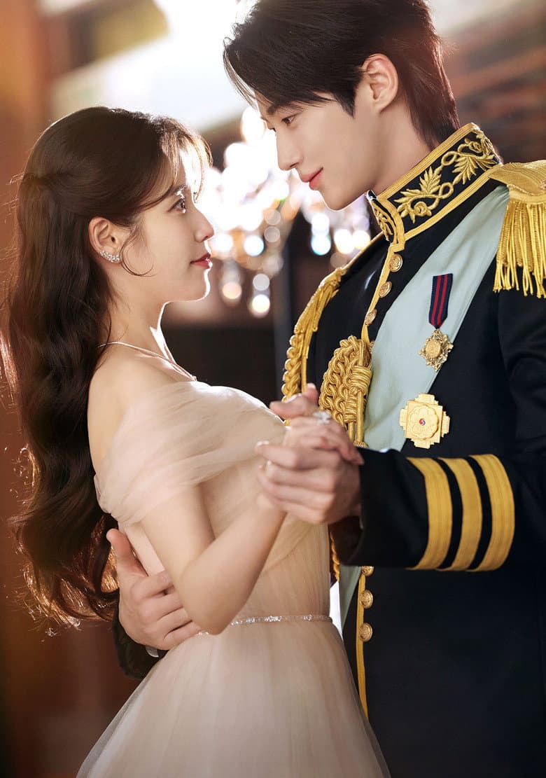 Perfect Crown — posters 1